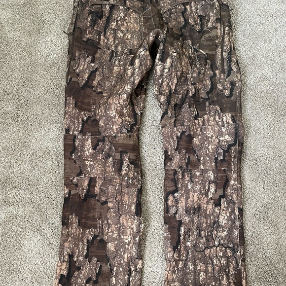 Realtree Timber Hunting Pants - Picture 4 of 5